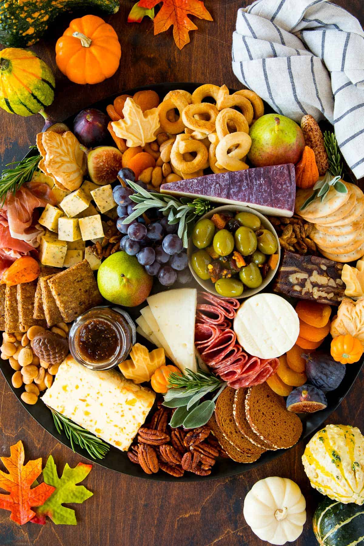Thanksgiving themed charcuterie board.
